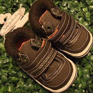 NWT Koala Kids Brown and Orange Baby Walker Shoes